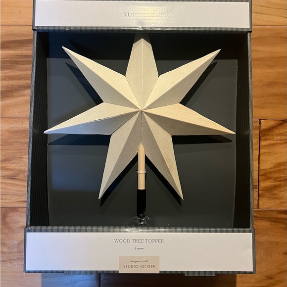HOME | Studio McGee Target Wood Star Tree Topper NEW - Picture 3 of 9